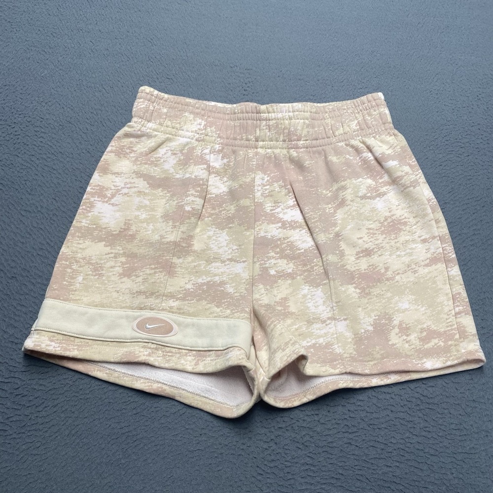 Nike Shorts Womens Medium Beige Camo Fleece Sweat Relaxed 4.5 In DQ3585-292